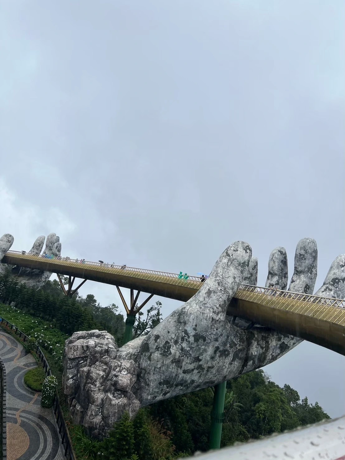 ベトナム・ダナン「バーナーヒルズ」を徹底レポ!雲の上の異空間で知るべきリアルな情報