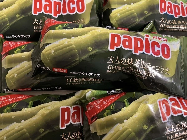 【実食レビュー】入手困難と話題のパピコ「大人の抹茶生チョコラテ」ラクトアイスの概念が変わる一品