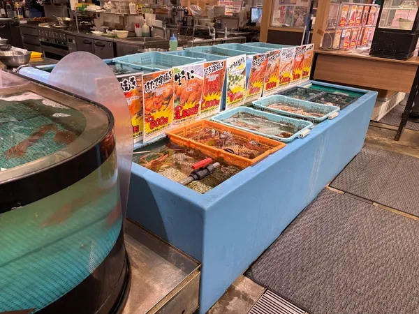 【函館】お土産もグルメもここで完結!「はこだて海鮮市場」を賢く楽しむ方法