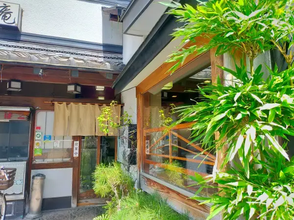 【高円寺散歩】昭和27年創業そば一筋の味！「松月庵」で、日本の”粋”を味わう至福のひととき