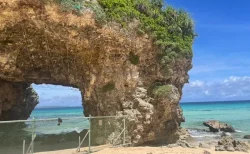 【沖縄・宮古島】砂山ビーチ体験談！茂みを抜けた先にある絶景！砂山ビーチで見つけた星の砂と岩のアーチの魅力