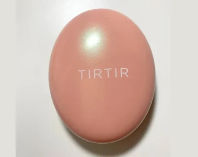【徹底レビュー】TIRTIRピンククッションは崩れにくい？脂性肌が1年使った本音と口コミ評価