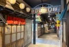 【函館駅徒歩1分】まるでタイムスリップ！「HAKOVIVA函館駅前横丁」が昭和レトロな世界がエモすぎた