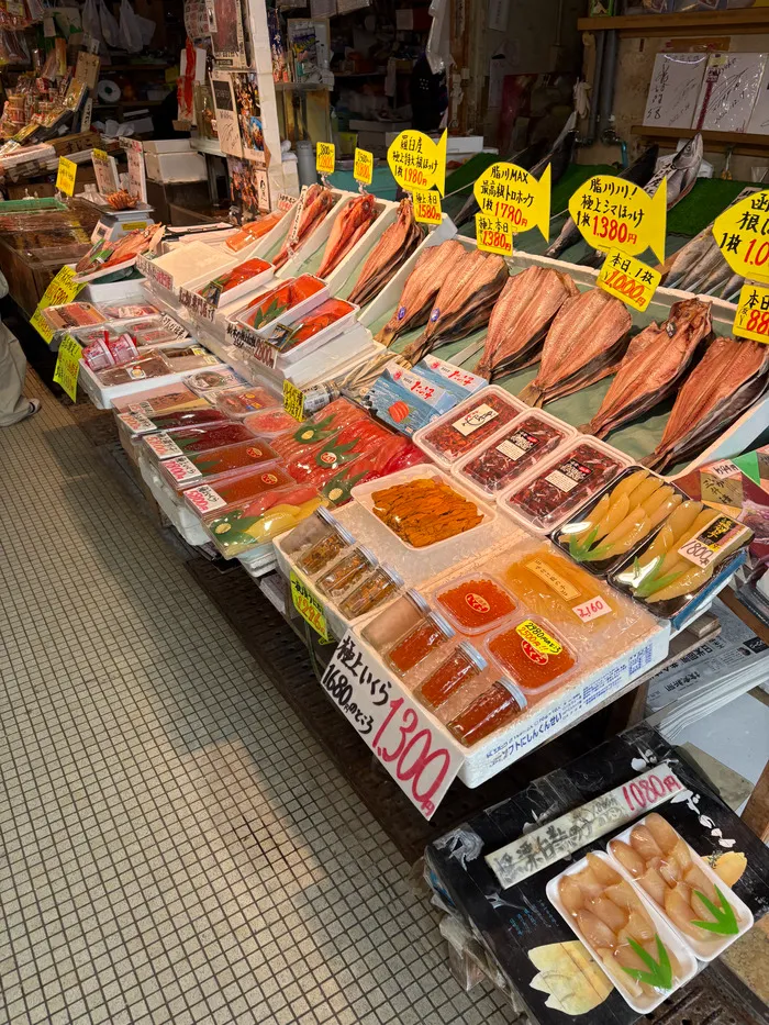 函館朝市は見るだけでも楽しい!活気あふれる市場の歩き方と正直レビュー
