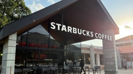 長崎道・金立SA（下り）は何がある？スタバありで落ち着いた雰囲気＆充実グルメが魅力の立ち寄りスポット