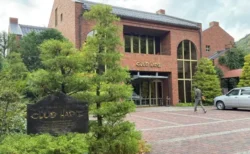 【2025年最新】クラブハリエ日牟禮館の今。カフェ休業でも魅力満載！赤レンガとガラスの芸術を巡る旅。