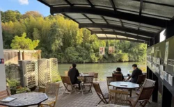 小泉八雲記念館の目の前！隠れ家カフェ「塩見茶屋」でお土産探し。ハーンの愛した羊羹とテラス席が魅力