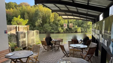 小泉八雲記念館の目の前！隠れ家カフェ「塩見茶屋」でお土産探し。ハーンの愛した羊羹とテラス席が魅力