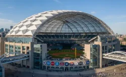 佐々木朗希、24歳誕生日＆優勝パレード「約7か月ぶりSNS更新」大谷・山本と3ショット公開