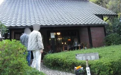 北鎌倉「喫茶 吉野」訪問記、40年以上愛される昭和レトロ空間と絶品ケーキの魅力