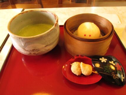 明月院散策後の隠れ家カフェ『茶寮 風花』熱々うさぎ饅頭と本格抹茶で和のひととき