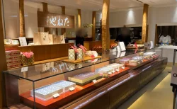 ラコリーナ近江八幡カステラショップとカフェがおしゃれ！２万円する大きなカステラも？！