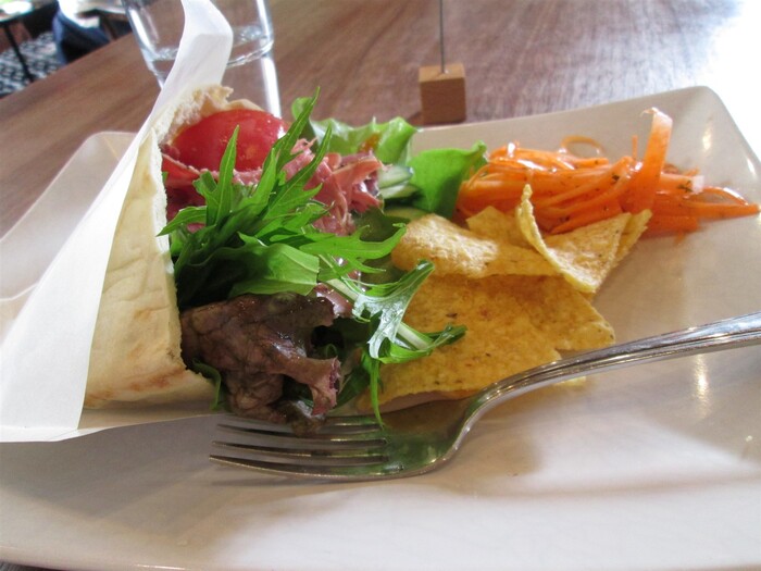 【実食レポ】北鎌倉の隠れ家『狸穴Cafe』ピタパンサンドを食べてみた!