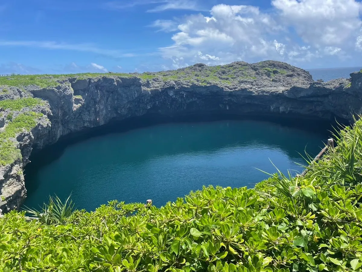 宮古ブルーのその先へ!下地島「17END」と神秘の「通り池」を巡る感動体験記