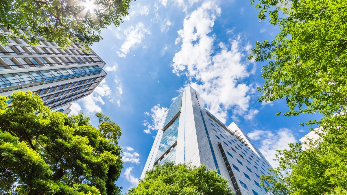 石田嵩人 福井県知事　「外務省試験3浪から最年少知事へ」経歴と挫折、父は外科医でロンドン育ち　SNSでイケメン知事と話題に