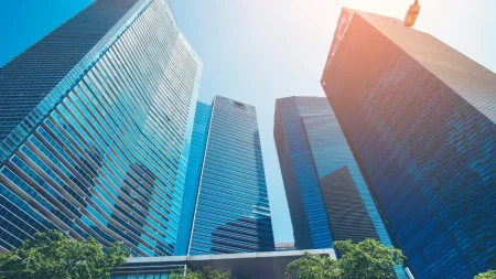 谷本慎二氏 モームリ社長のその経歴 神戸学院大から大手前職を経て、退職代行業界最大手へ。華々しい成功から一転逮捕に至った背景