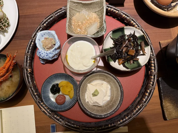 小鉢盛り合わせ俯瞰