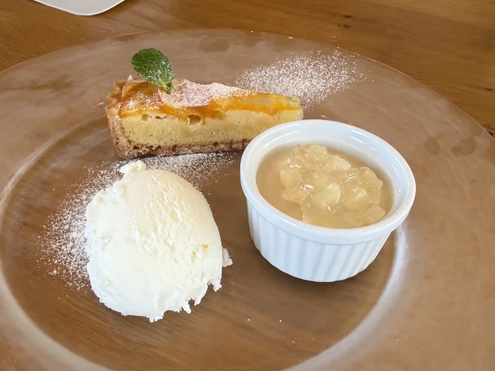 デザートプレートの別アングル