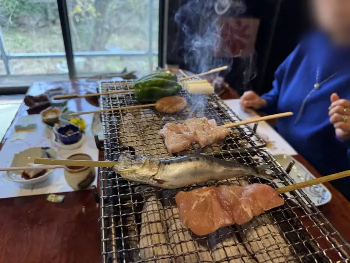 炭火焼きの様子