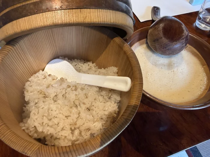 もち麦ご飯ととろろ