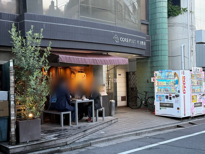 画像 CORE PLUS高田馬場1Fにある居酒屋めっけもんの昼の外観