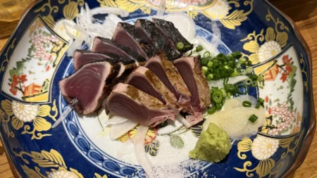 【高田馬場】居酒屋「めっけもん」がめちゃくちゃ美味かった件 カツオの藁叩きから鰆の土鍋ご飯まで実食レポ