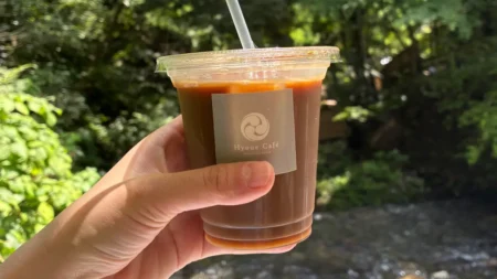 京都・貴船の川床カフェ「兵衛」を満喫！席料880円、川のすぐ横の特等席で涼む時間を体験レポ
