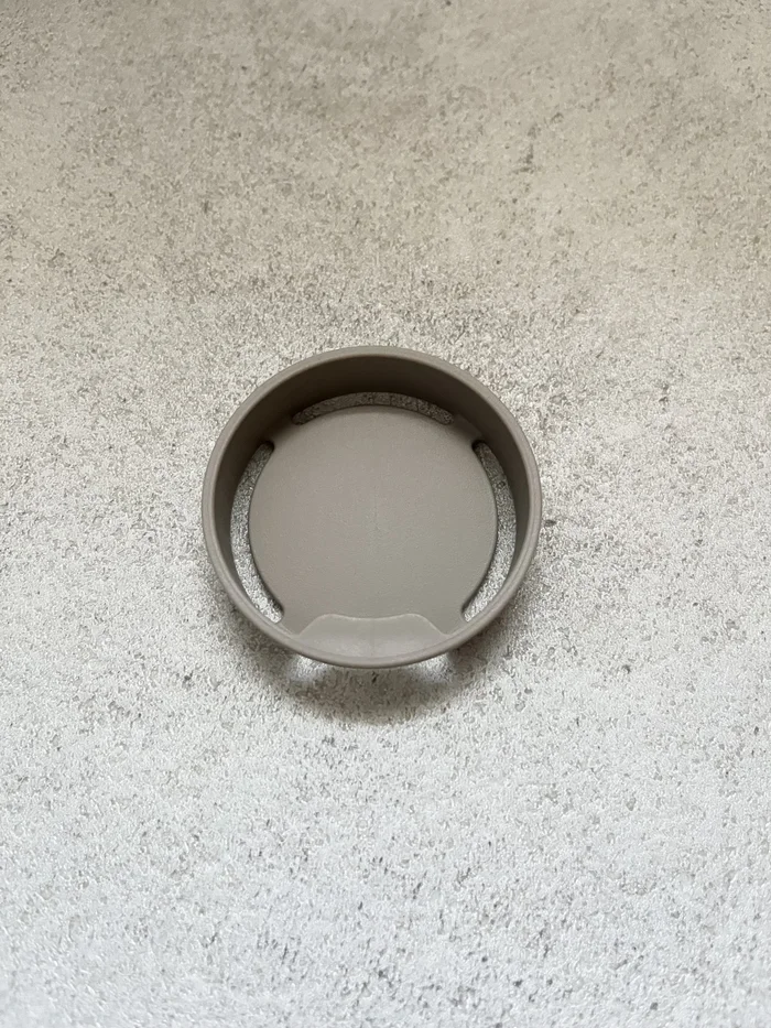 取り外した飲み口のパーツ