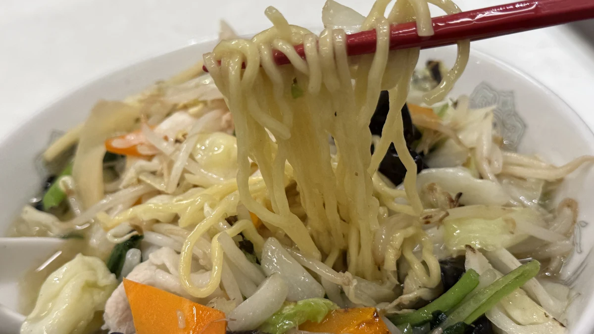 【横浜・馬車道】町中華『甘太郎食堂』のタンメンは熱々で本格派!甘太郎餃子3個が想像以上に大きかった実食レポ