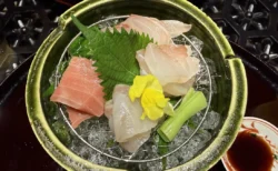 箱根『金乃竹 仙石原』の夕食は部屋食の京懐石12品！泡の塩と鮎の骨抜き体験を写真付きでレポ