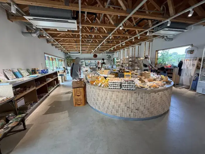 画像 KURKKU FIELDSマーケットの店内
