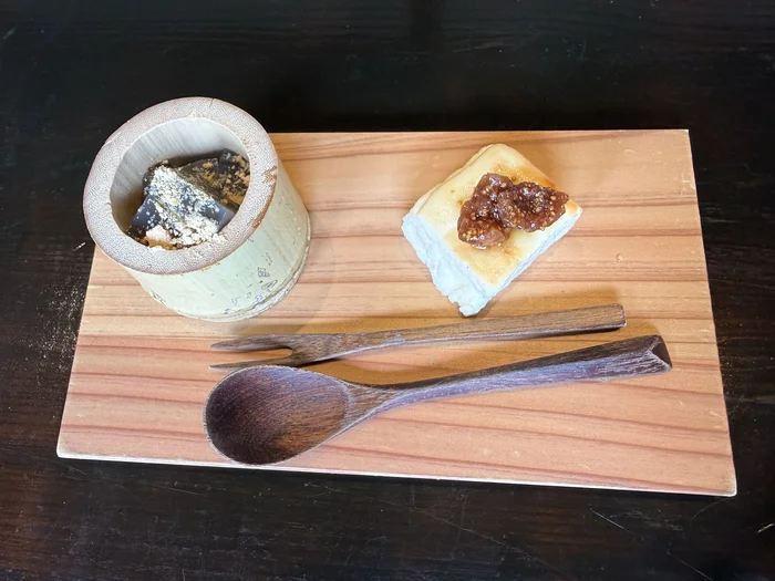 茶房空花のわらび餅とチーズケーキ