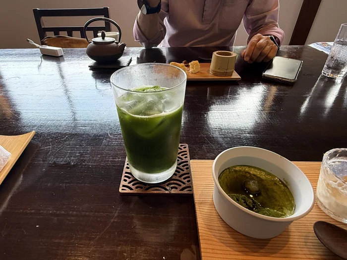 抹茶ドリンクとデザート