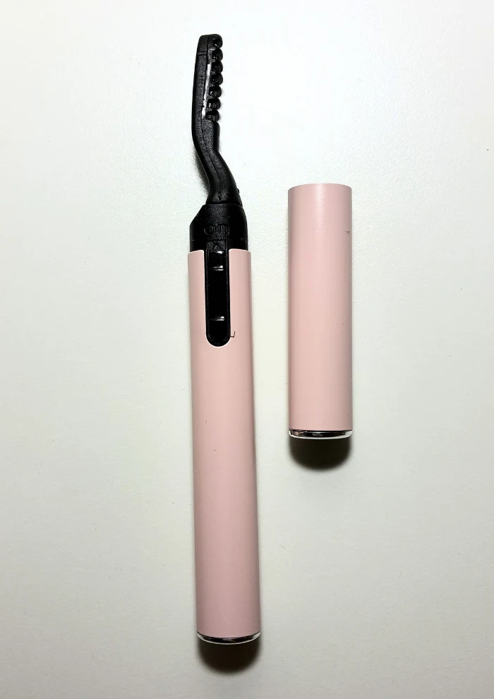 キャップを外したホットビューラーの先端部分