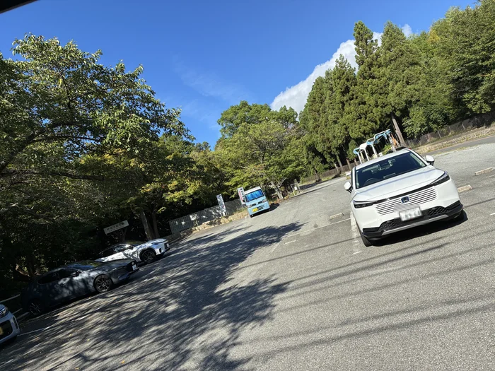 神呪寺の参拝者用無料駐車場