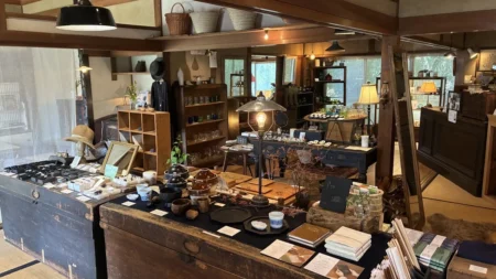淡路島の古民家雑貨店『のんきなリス』でゆっくりタイム。築100年の空間で器や古道具、喫茶を満喫した体験レポ！