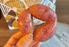 水やりの量が確認しやすい！ダイソー「目盛り付き水差し」をレビュー　上が全開で水を入れるのもラクでした