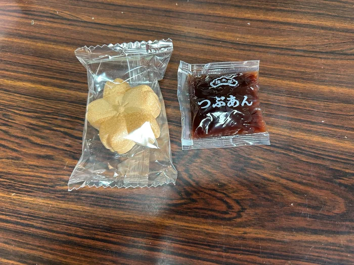 画像 個包装の最中種とつぶあんの小袋